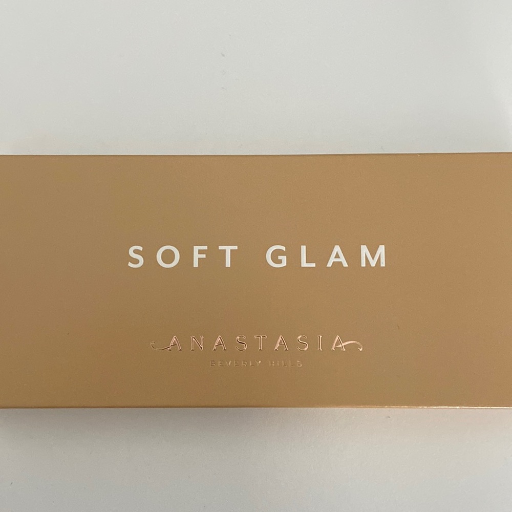 Anastasia Beverly Hills Soft Glam Eyeshadow Palette